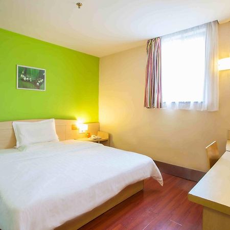 7Days Inn Foshan Shunde Ronggui Xiao Huangpu חדר תמונה