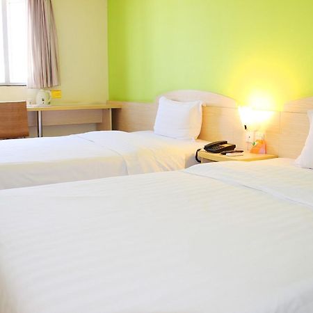 7Days Inn Foshan Shunde Ronggui Xiao Huangpu מראה חיצוני תמונה