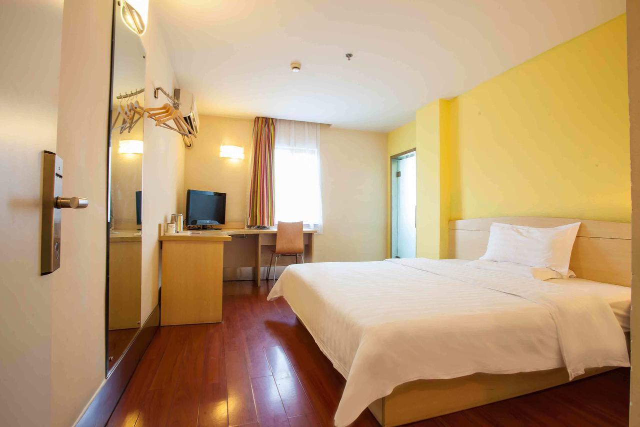 7Days Inn Foshan Shunde Ronggui Xiao Huangpu חדר תמונה