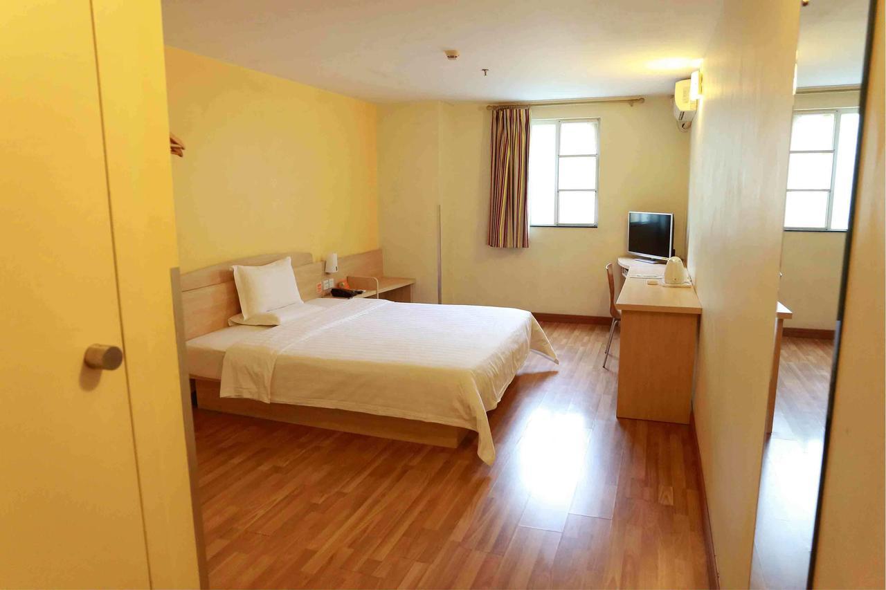 7Days Inn Foshan Shunde Ronggui Xiao Huangpu מראה חיצוני תמונה