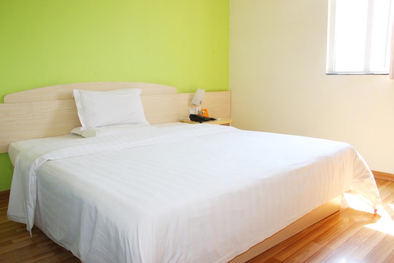 7Days Inn Foshan Shunde Ronggui Xiao Huangpu מראה חיצוני תמונה