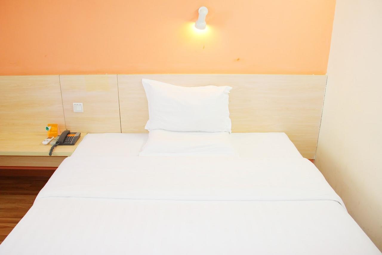 7Days Inn Foshan Shunde Ronggui Xiao Huangpu מראה חיצוני תמונה